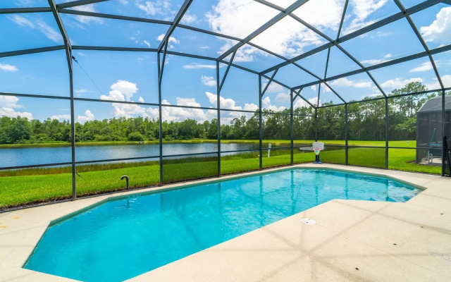 87631 Games Room+2-masters+hottub+water View!