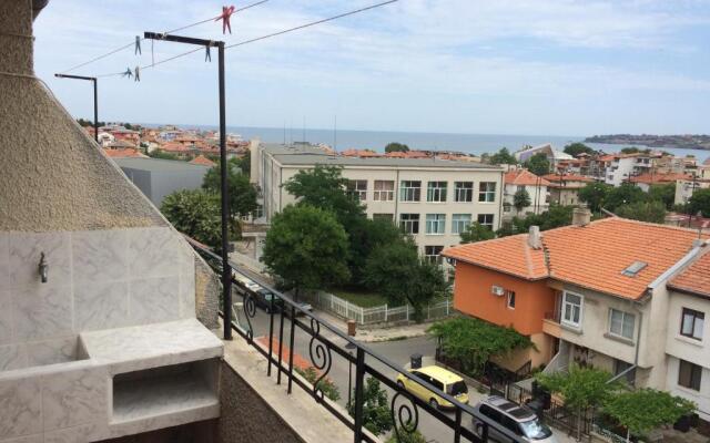 Guest House Plada View