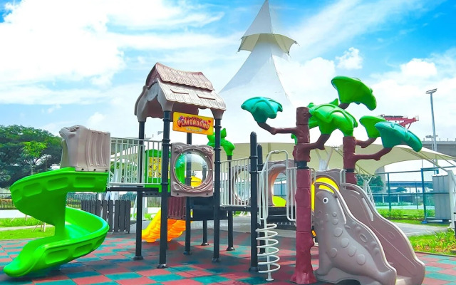 Le Premier Hotel Kota Deltamas