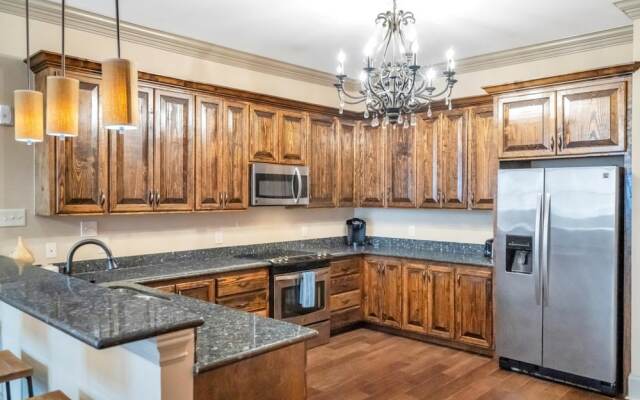 Spacious Sazerac Sanctuary