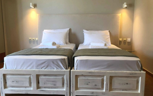 Girogiali Hotel