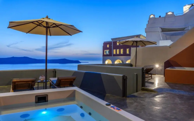 Villa Dawn in Fira Santorini