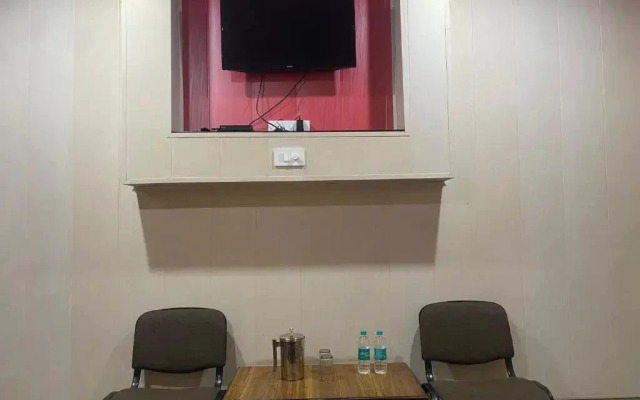 Hotel Raj