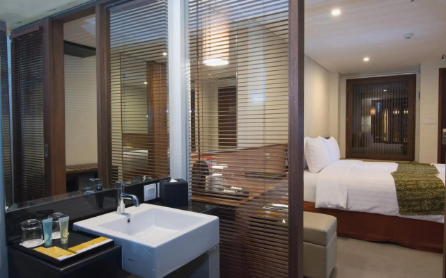 Hotel Dafam Savvoya Seminyak