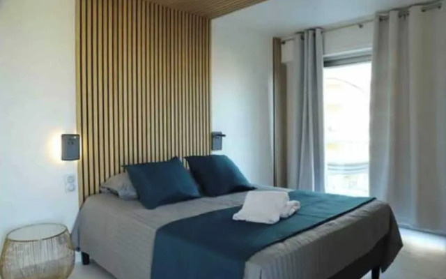 Modern Apartment - 3br- 6P - Palm Beah