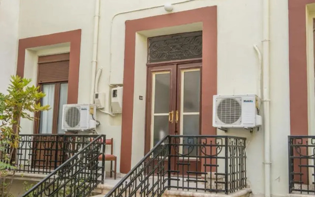 mascot traditional guest house