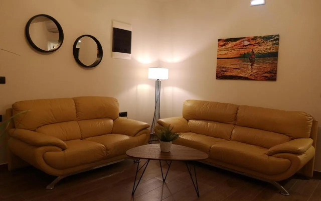 Sunny Holidays Apartment