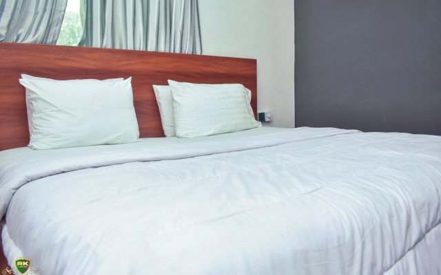 RK Italian Boy Hotel