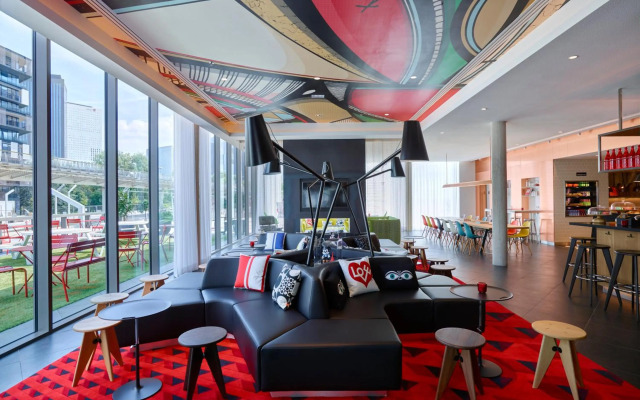 citizenM Paris la Défense