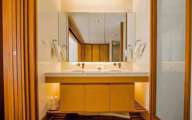 Beachfront 3br Luxe Plunge Pool On Naithon Beach