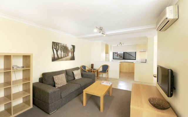 Lodestar Waterside Apartments