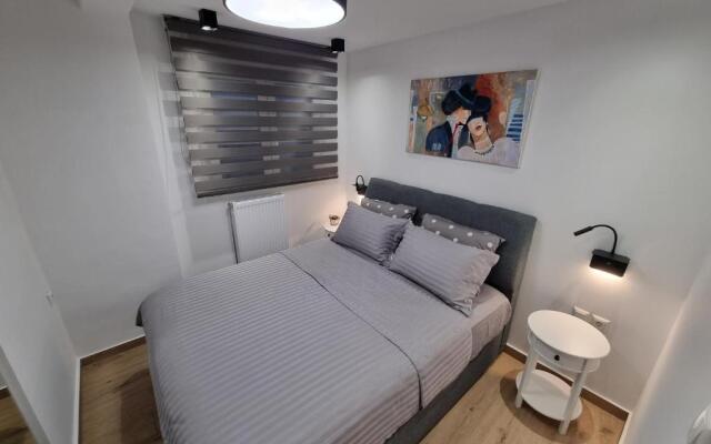 Larisa Hospitality I - Roof Top apartment