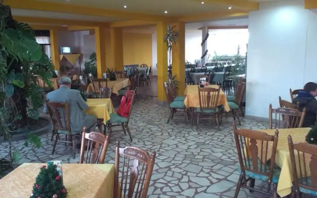 Motel Stari Hrastovi