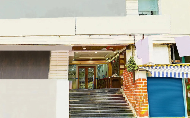 Stylish Stays at MG Road Near Commercial Street