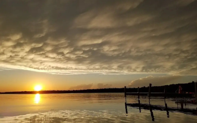 Manhattan Beach Lodge