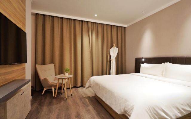 Hanting Hotel Beijing Capital International Airport