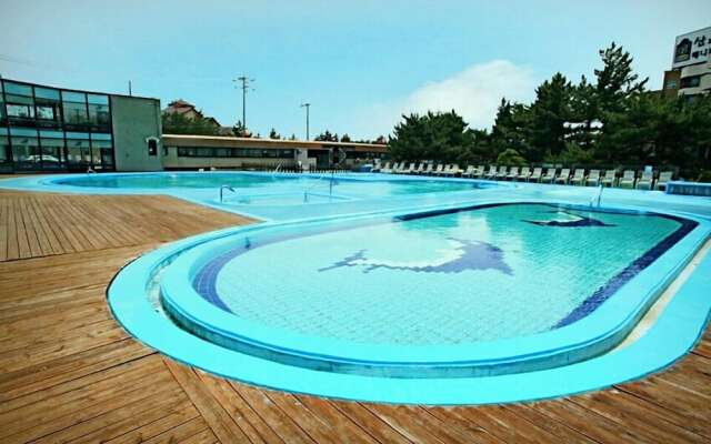 BENIKEA San&Bada Jumunjin Resort