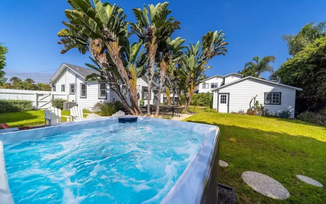 Coastal Palm Haven - With Hot Tub