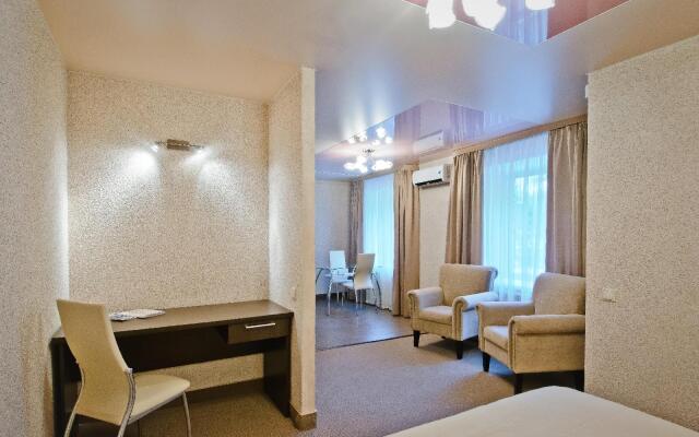 Iris Aparthotel
