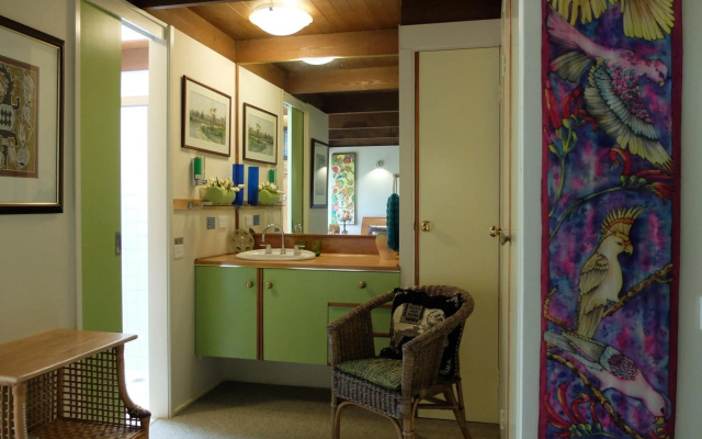 Braeside Bliss – Guest Rooms – Melbourne