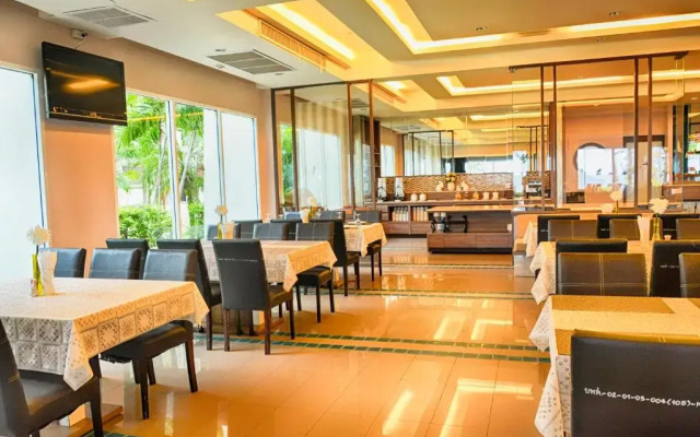 Seapine Beach Golf and Resort Hua Hin