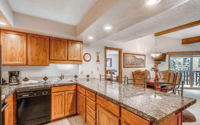 Westwind 405 4BD 3BA Gold Condo