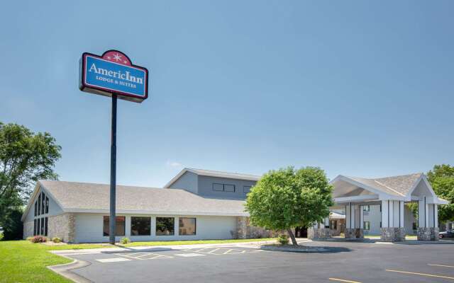 AmericInn by Wyndham Lincoln North