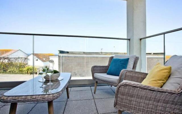 Fistral Two Bed Apartment in Pentire