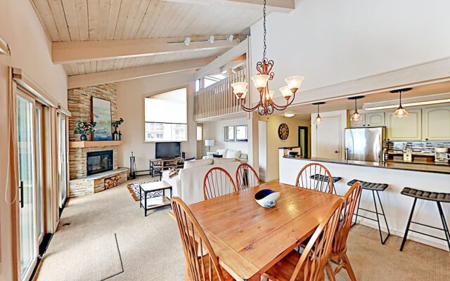 55 Upper Woodbridge - 3 Br Condo