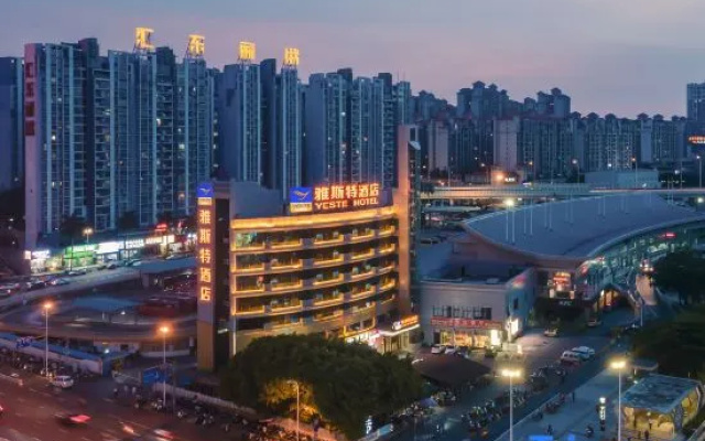 Yeste Hotel (Nanning East Railway Station Langdong Bus Subway Station)