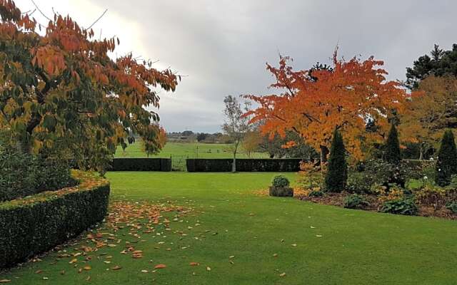 Whiteacres
