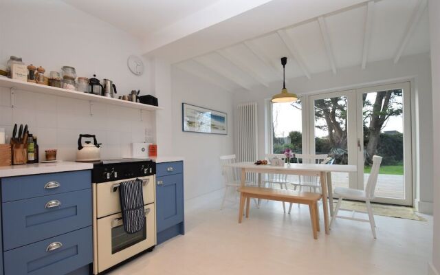 Seaside Retreat - Rye Harbour