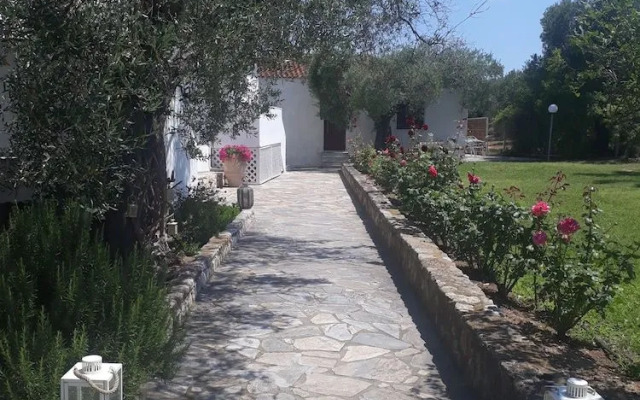 Marios Garden House