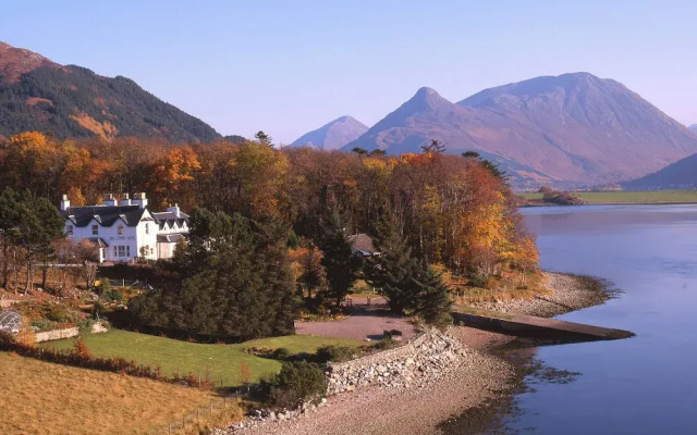 Loch Leven Hotel & Distillery