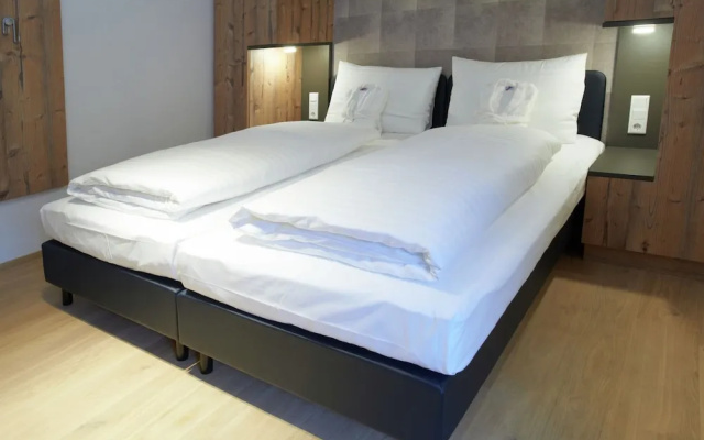 Penthouse Apartment Near Lake in Zell Em See