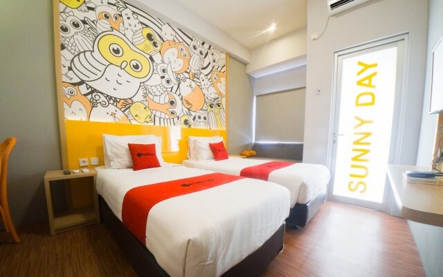 RedDoorz Apartment near Bundaran Satelit Surabaya