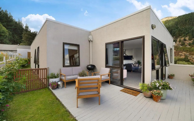 Queenstown Retreat