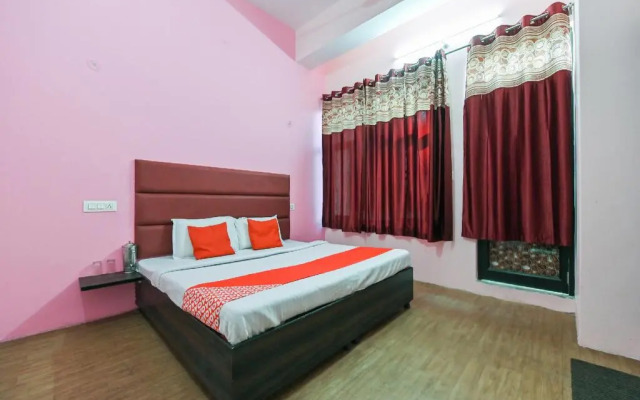 The Golden Grand by OYO Rooms