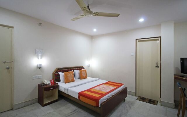 OYO 10400 Hotel The Ambassador
