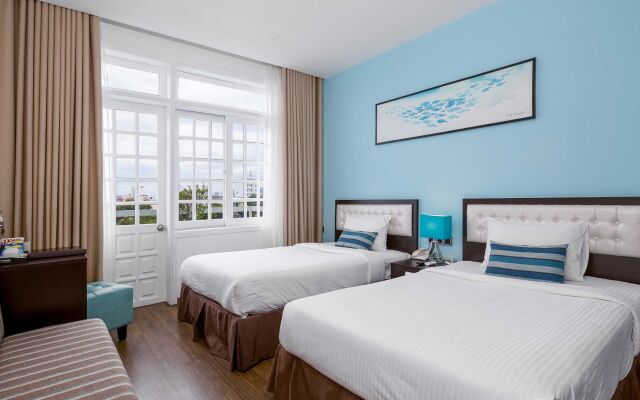 Flora Beach Hotel & Spa
