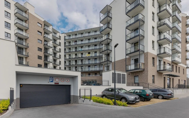 Modern Apartment With Balcony by Renters