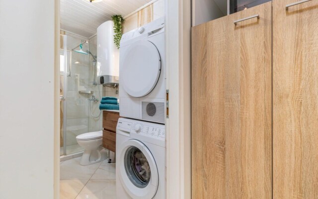 Amazing Home in Sisan with Hot Tub, WiFi & 2 Bedrooms