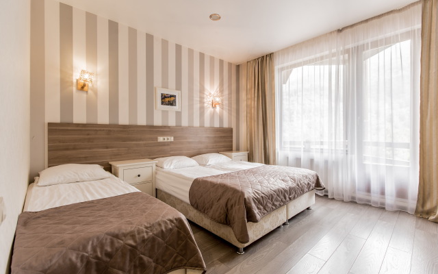 Dinastiya Hotel