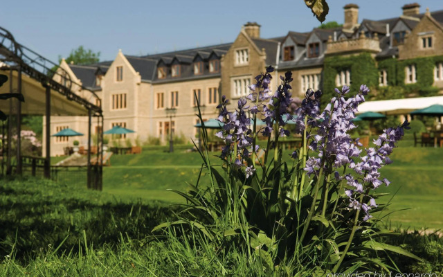 South Lodge Hotel