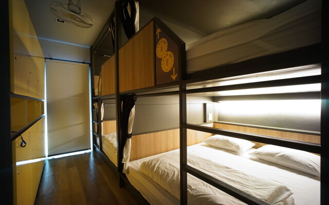 BRB Hostel Bangkok Silom