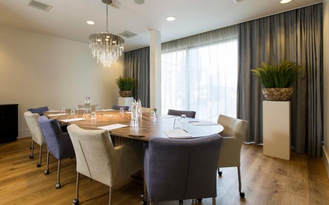 Holiday Inn Eindhoven Centre by IHG