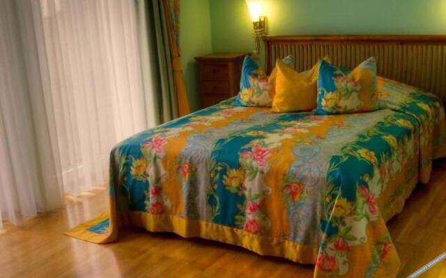 Hotel Henry