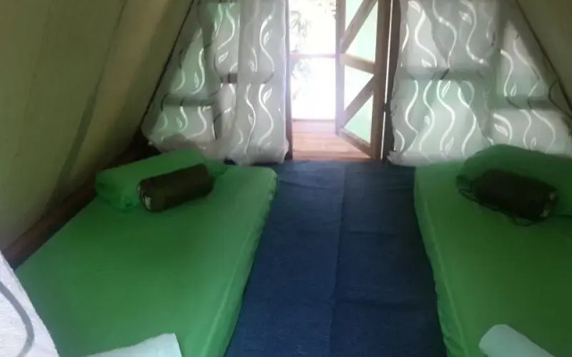 Monkey Tops River Lodge