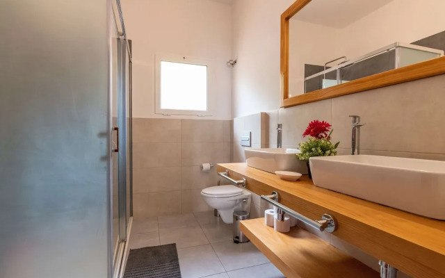 Casa de vacaciones con piscina compartida en Mogán IV