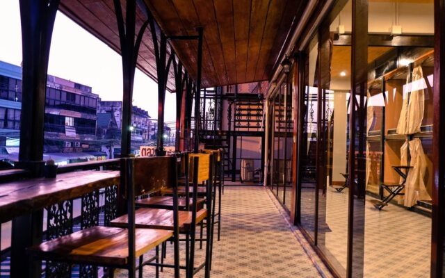 OYO 718 Grace Hostel